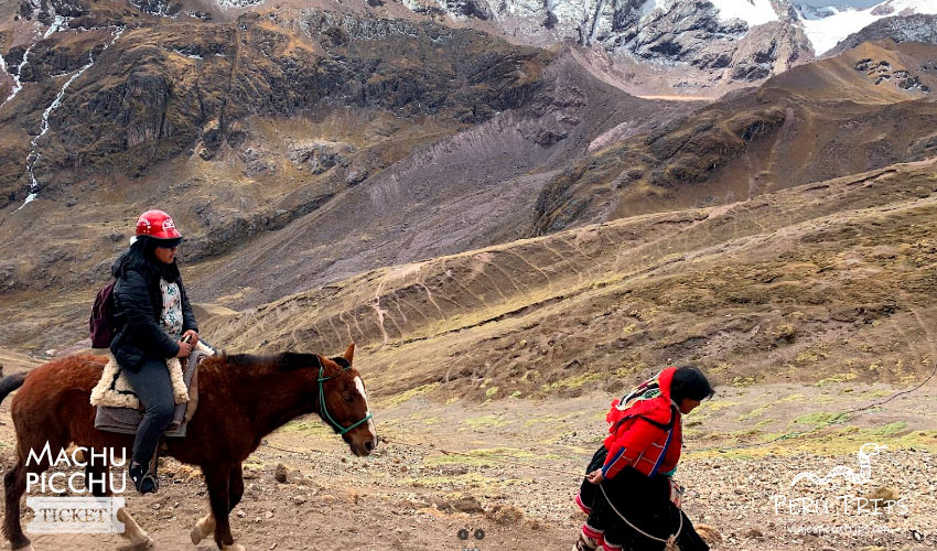 Tour Montaña de 7 Colores a Caballo