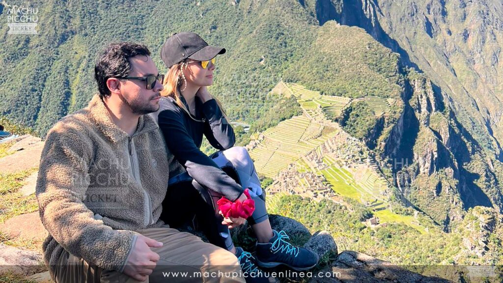 vista-de-la-montaña-wayna-picchu-circuito-de-la-realeza-3-a-machu-picchu-en-linea