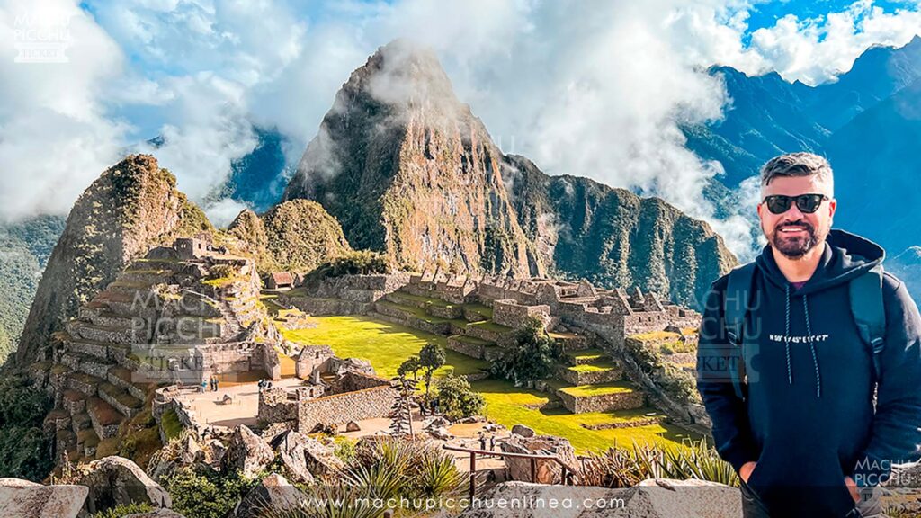 vista-desde-la-terraza-inferior-machu-picchu-circuito-2-b-machu-picchu-en-linea